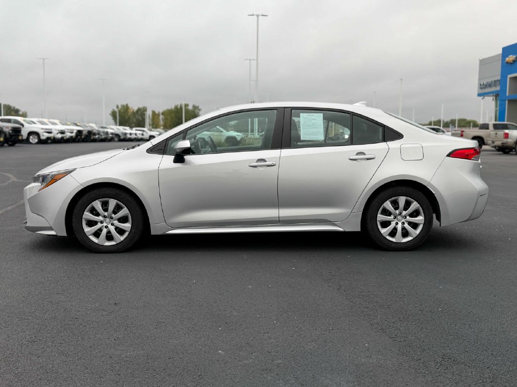 Used 2024 Toyota Corolla LE FWD image 11
