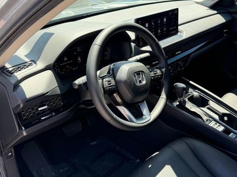 Used 2024 Honda Accord Touring image 13