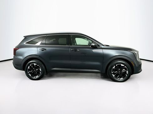 Used 2024 Kia Sorento S FWD image 10