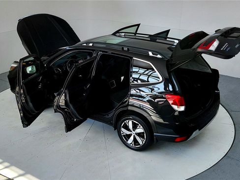 Used 2020 Subaru Forester Touring image 29