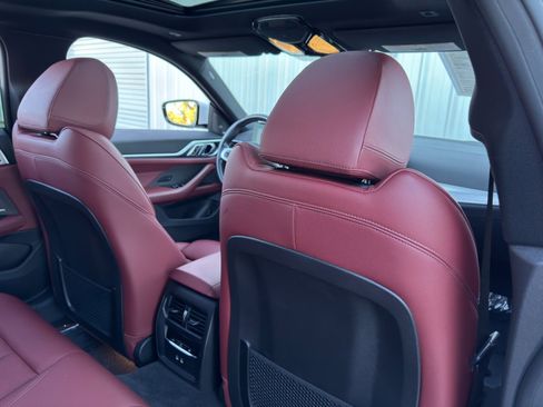 Used 2022 BMW i4 eDrive40 w/ M Sport Package image 39