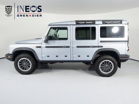 Used 2025 INEOS Grenadier AWD/4WD image 8