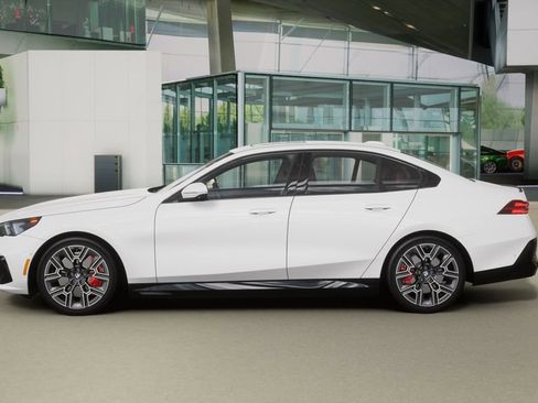 New 2026 BMW i5 eDrive40 w/ M Sport Package image 4