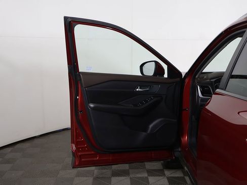 Used 2022 Nissan Rogue SV w/ SV Premium Package AWD/4WD image 19