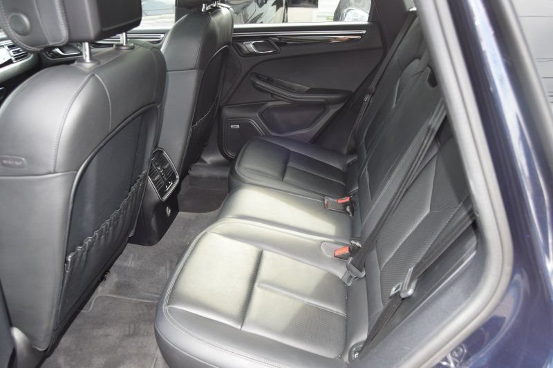 Used 2019 Porsche Macan AWD/4WD image 34