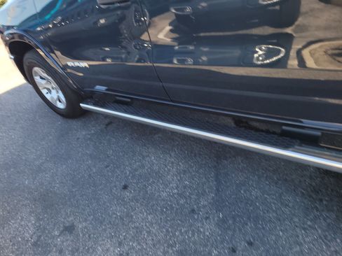 Used 2025 RAM 1500 Big Horn AWD/4WD image 9