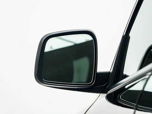 Used 2025 Dodge Durango R/T AWD/4WD image 16