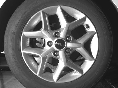 Used 2025 Kia Soul LX w/ LX Technology Package image 15