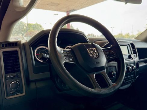 Used 2018 RAM 2500 Tradesman w/ Chrome Appearance Group image 11