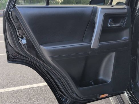 Used 2018 Toyota 4Runner Limited AWD/4WD image 24