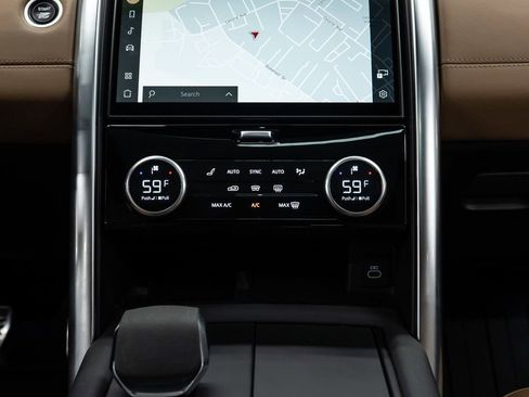 Used 2023 Land Rover Discovery S R-Dynamic image 39