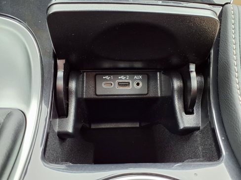 Used 2023 Nissan Maxima Platinum FWD image 8
