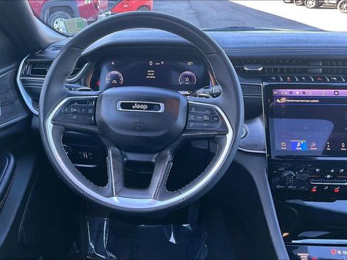 Used 2024 Jeep Grand Cherokee L Limited w/ Luxury Tech Group II image 5