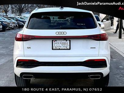 Used 2025 Audi Q5 Premium w/ Convenience Package