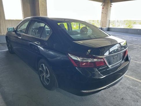 Used 2017 Honda Accord LX image 2