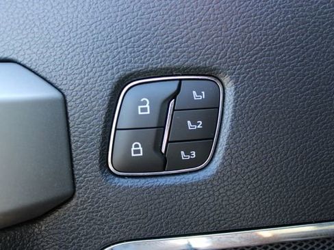 Used 2022 Ford F350 Lariat w/ Chrome Package image 14