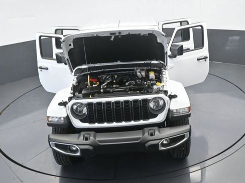 Used 2024 Jeep Gladiator Sport w/ Premium Package image 75