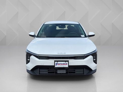 New 2026 Kia K4 LXS image 3