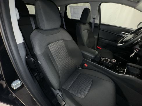 Certified 2025 Kia Sportage LX image 27