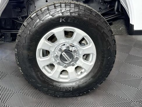 Used 2024 Ford F250 XLT w/ FX4 Off-Road Package AWD/4WD image 28