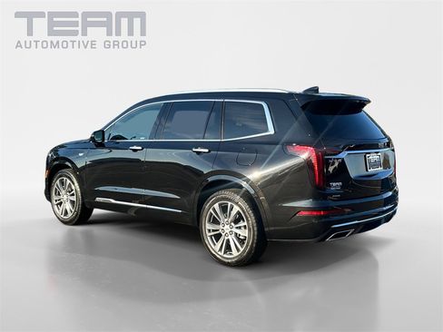 Used 2025 Cadillac XT6 Premium Luxury image 5