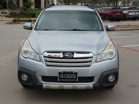 Used 2014 Subaru Outback 2.5i Limited w/ Moonroof Package AWD/4WD image 2