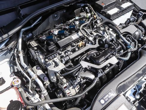 Used 2023 Toyota Corolla Cross XLE w/ Convenience Package image 28