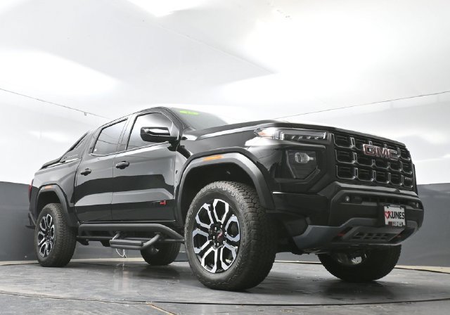 Used 2025 GMC Canyon AT4 w/ Nightfall Edition AWD/4WD image 51
