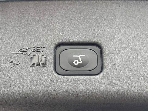 New 2026 Lincoln Nautilus Reserve w/ Jet Appearance Package image 13