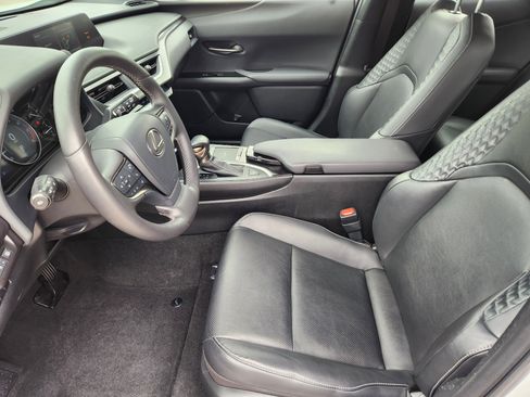 Used 2021 Lexus UX 200 w/ Premium Package image 14