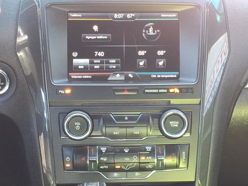 Used 2016 Ford Explorer XLT w/ Equipment Group 202A image 6