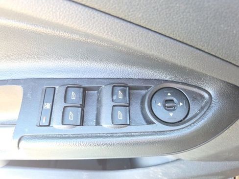 Used 2018 Ford Escape SE AWD/4WD image 25