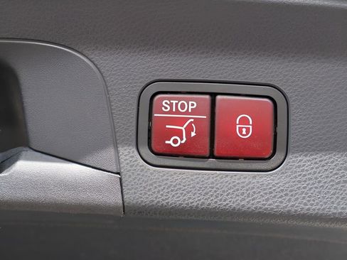 Used 2020 Mercedes-Benz GLC 300 4MATIC Coupe image 18