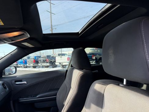 Used 2016 Dodge Charger SXT image 33