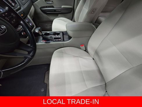 Used 2019 Kia Sedona LX image 17