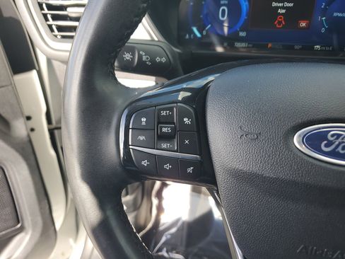 Used 2022 Ford Escape SEL w/ Technology Package image 26