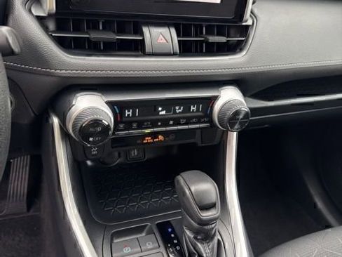 Used 2025 Toyota RAV4 XLE image 13
