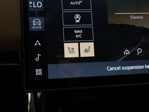 Used 2024 Land Rover Range Rover Sport SE AWD/4WD image 9