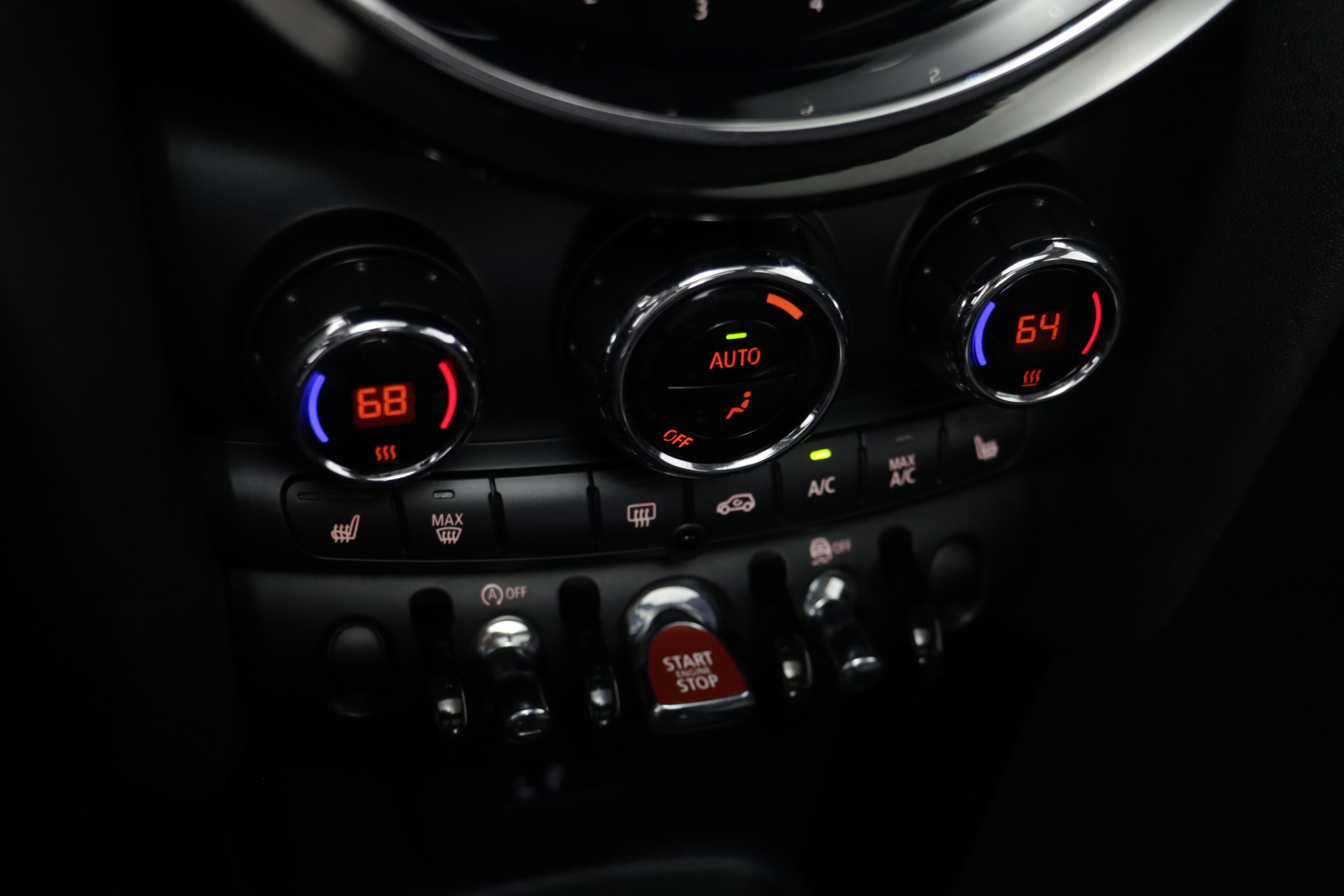 Certified 2024 MINI Cooper 2-Door Hardtop FWD image 11