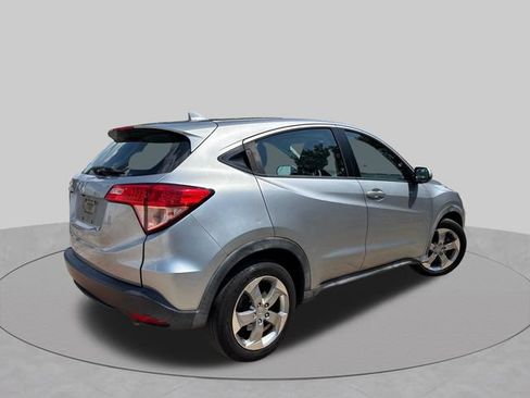 Used 2017 Honda HR-V LX image 8