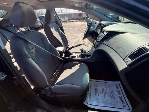 Used 2011 Hyundai Sonata GLS image 12