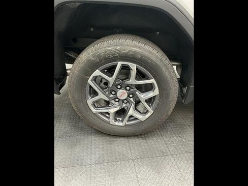 New 2026 GMC Sierra 1500 SLE w/ Preferred Package AWD/4WD image 37
