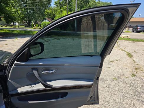 Used 2009 BMW 328i xDrive Sedan image 12