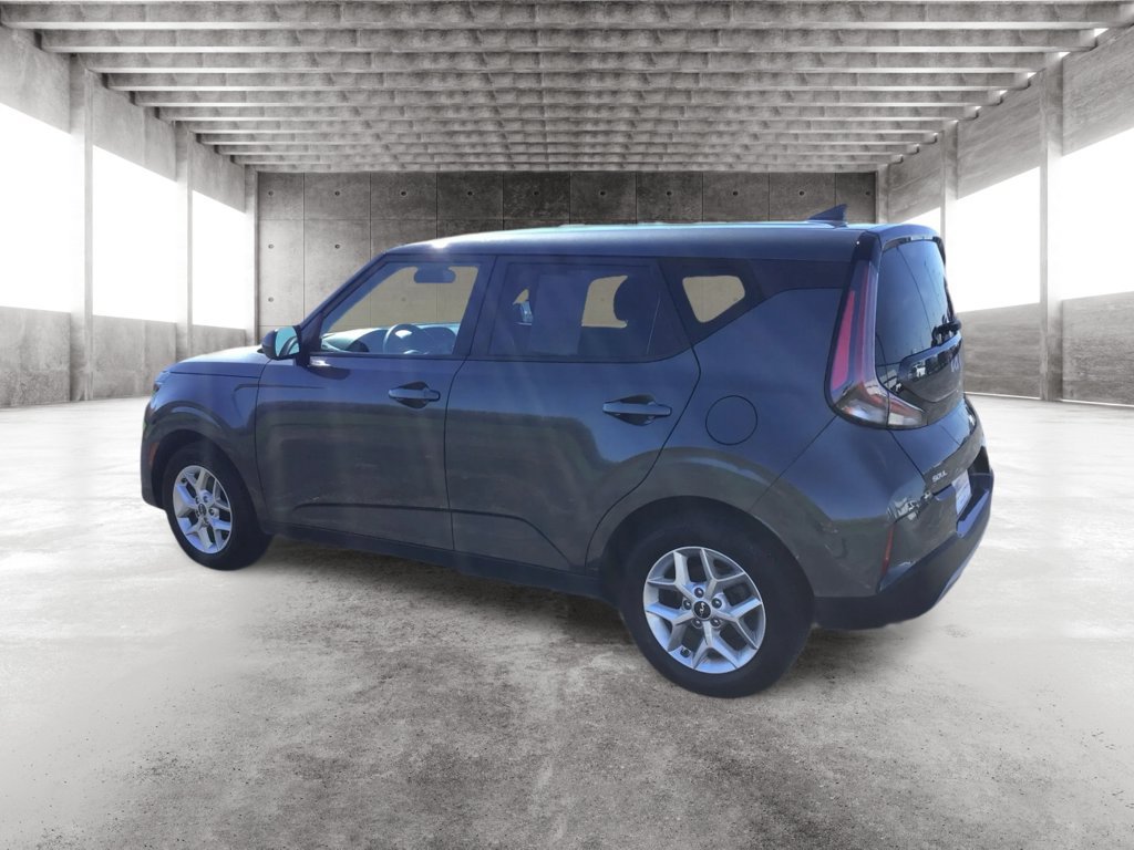 Used 2024 Kia Soul LX w/ Option Group 015 FWD image 7