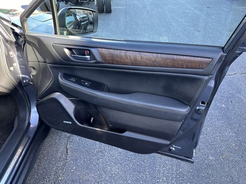 Used 2016 Subaru Outback 2.5i Limited image 13