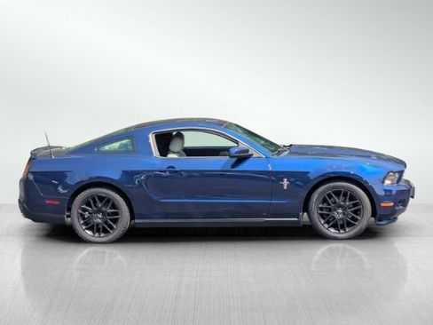 Used 2012 Ford Mustang Premium image 3