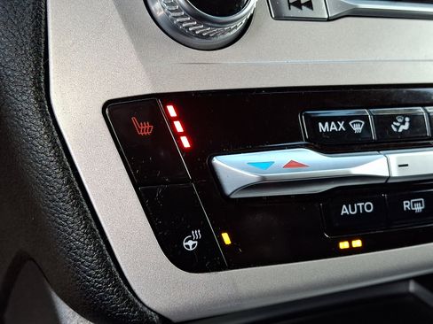 Used 2023 Ford Explorer XLT w/ Equipment Group 202A image 26