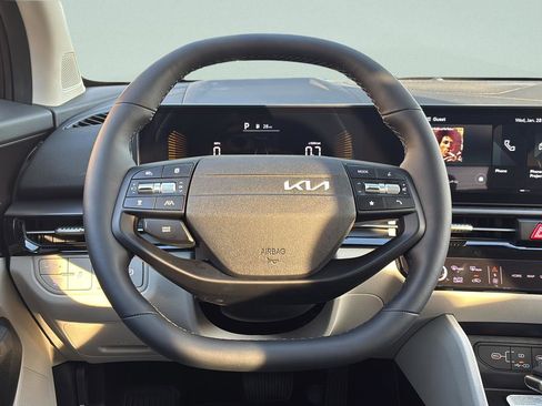 New 2026 Kia Sportage EX FWD image 15