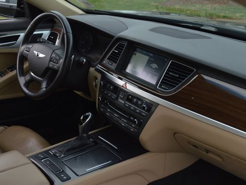 Used 2015 Hyundai Genesis 3.8 w/ Option Group 03 image 35