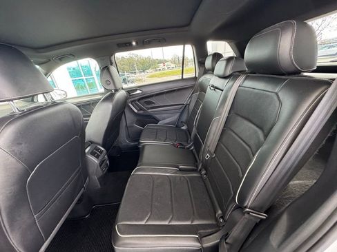 Used 2022 Volkswagen Tiguan SEL R-Line image 20